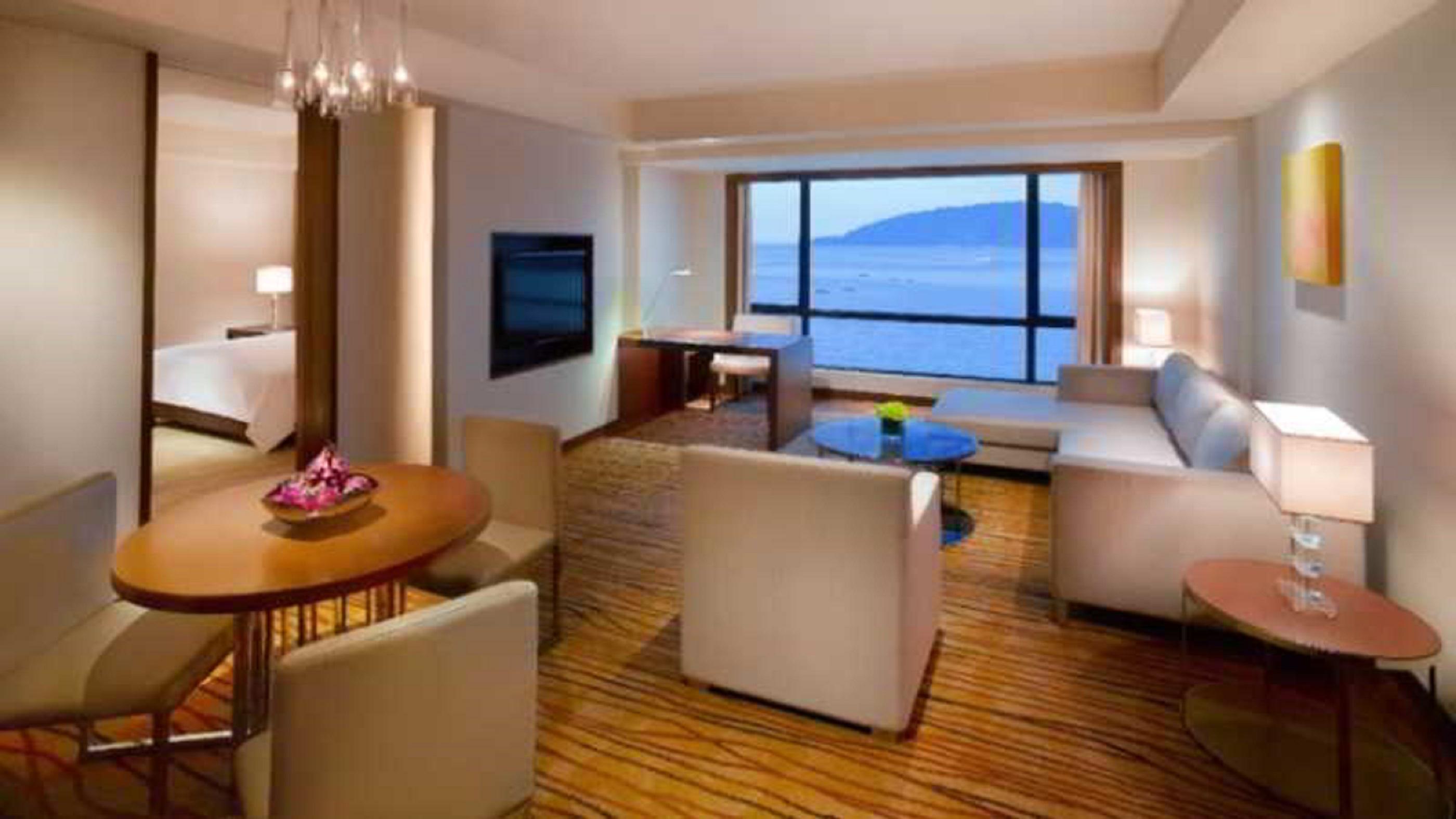 Hyatt Regency Kinabalu Hotel Kota Kinabalu Kültér fotó A suite at the Westin Nanjing